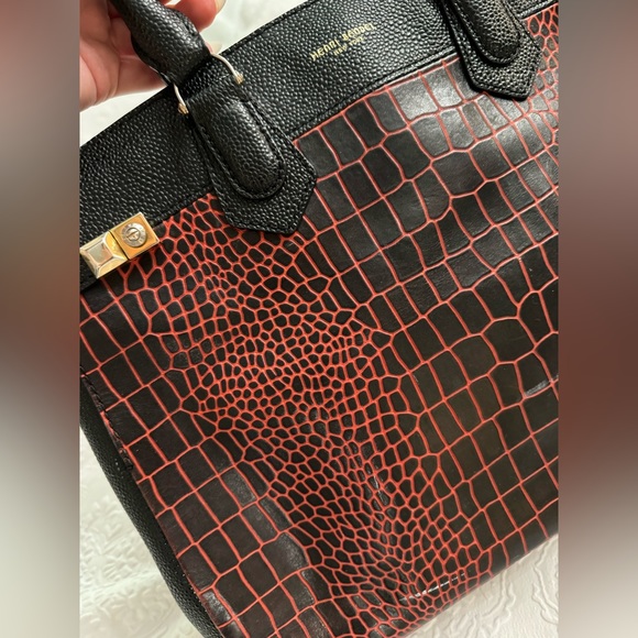Henri Bendel Red Black Crocodile Print Leather Handbag - Picture 8 of 11